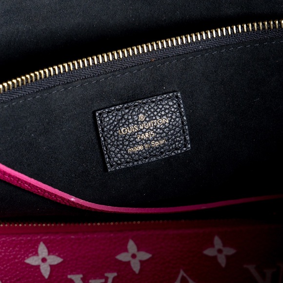 Spacious Neverfull MM Louis Vuitton Shoulder Bag - Picture 3 of 3